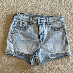 Brand new American Eagle light wash jean shorts!! Size 8!!